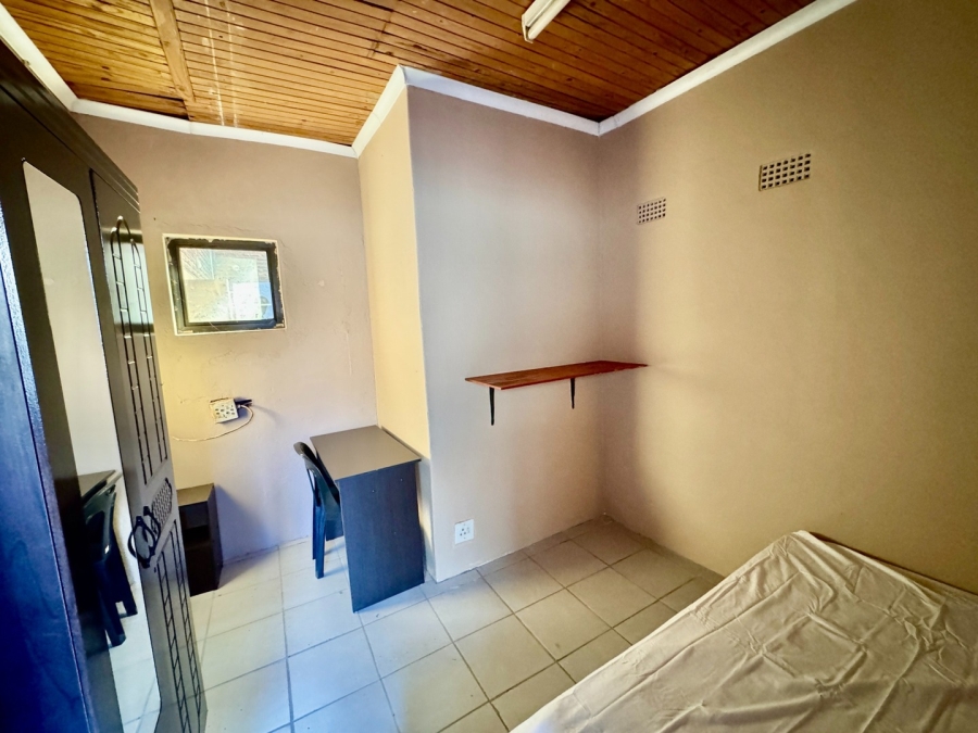 23 Bedroom Property for Sale in Kannoniers Park North West